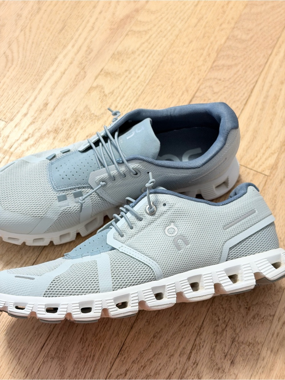 On Cloud Women’s Shoes Light Sage Green Size 8.5 EU 40